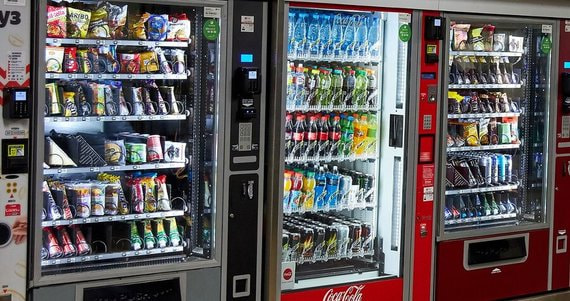 Мэрии Москвы предложили поставить 20 тыс. торговых автоматов в жилых домах