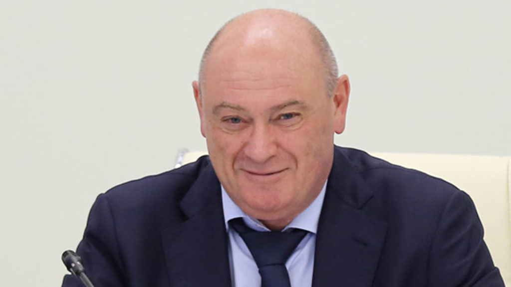 original-1081.jpg?height=698&width=1240