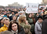 Участники митинга в защиту города на площади Свободы в Харькове, Украина