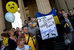 В Санкт-Петербурге во время акции "Марш мира" против войны на Украине.