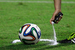 Новые "фишки" судей
К чемпионатам мира FIFA всегда готовит какие-то новшества, но в 2014 г. они оказались особенно заметны. Судьи обзавелись баллончиками с жидким мелом, которые помогают определить, не подходят ли защитники слишком близко к мячу во время розыгрыша штрафных, а также системой "видеогол". Она с помощью видеоповтора дает понять, пересек ли мяч линию ворот. "Видеогол" начал работать с первых же матчей - система показала, что не самый очевидный гол в матче Франция - Гондурас засчитан верно. Что, впрочем, не помешало обиженным гондурасцам сетовать на несправедливость.
