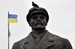 Первым делом военные водрузили над горсоветом Славянска украинский флаг
