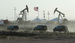 США
США в 2013 г. совершили еще один впечатляющий рывок в нефтяной отрасли: добыча нефти в стране увеличилась на 13,5%. Если такие темпы роста сохранятся, уже через несколько лет Соединенные Штаты смогут соперничать по добыче с мировыми лидерами - Саудовской Аравией и Россией. В 2008 г. в США добывали чуть больше 300 млн тонн нефти в год, сейчас - почти 450 млн тонн.