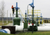 Основу экспорта Белоруссии составляют нефтепродукты, полученные из российской нефти. Всего в 2013 г. Белоруссия продала за рубеж 13,6 млн т нефтепродуктов на $10,2 млрд при общем экспорте за тот же период в $37,2 млрд. По поводу поставок российской нефти на белорусские НПЗ у Минска с Москвой регулярно возникают разногласия. Они связаны с объемом поставок и их условиями - Белоруссия получает нефть, не уплачивая экспортной пошлины, но возвращает в бюджет России пошлину, полученную от продажи на Запад нефтепродуктов.