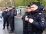 Сотрудники полиции наблюдают за санкционированным пикетом в поддержку фигурантов «Болотного дела» в Москве