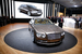 Новый Bentley Flying Spur
Другой британский люксовый бренд — Bentley, входящий в группу Volkswagen, — показывает на автошоу новое поколение седана Flying Spur. У машины актуализирована внешность и полностью переработан салон и оборудование машины, включая мультимедийную начинку. Силовой агрегат остался тем же — 6,0 л W12 с двумя турбонагнетателями, — но прибавил в мощности, что позволяет компании величать новый седан «самым мощным четырехдверным автомобилем в истории марки».