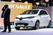 Категория экологически чистый автомобиль: Renault Zoe
Компактный хетчбек Renault Zoe разработан с чистого листа как электромобиль. Пятидверный хетчбэк может разгоняться до 135 км/ч, его запас хода - до 200 км. В Россию не поставляется. Продается во Франции от 20 700 евро (821 000 руб.), экологический бонус от государства снижает ее цену на 7000 евро.