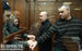 Владимир Некрасов и Сергей Шнайдер (Семен Могилевич) (справа налево) в Мосгорсуде, где рассматривалось ходатайство следствия о продлении срока их ареста.