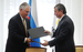 Глава Exxon Mobil Рекс Тиллерсон и президент "Роснефти" Игорь Сечин подписали соглашение о сотрудничестве в Западной Сибири