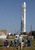 Ракета-носитель Falcon 9 компании Space X с частным космическим кораблем Dragon на стартовой площадке космодрома на мысе Канаверал перед запуском к МКС
