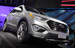 Hyundai santa Fe
Популярный в России кроссовер Santa Fe получил абсолютно новый внешний вид, свежий турбодвигатель, а с удлиненной базой – и третий ряд сидений. В ближайшие месяцы новый Santa Fe вступит в конкурентную войну с Honda CR-V, Ford Escape, Mazda CX-5 и Kia Sorento, также хорошо известными у нас на рынке
