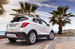 Пятиместный Opel Mokka был представлен в начале 2012 г. на автосалоне в Детройте как Buick Encore. Компактный кроссовер длинной 4,28 м считается конкурентом Nissan Juke и перспективному компактному «паркетнику» Ford EcoSport.