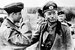 Немецкий генерал Гейнц Гудериан, командовавший в 1941 г. 2-й танковой группой, инспектирует подчиненные ему войска в сентябре 1941 г. В это время танки Гудериана замкнули кольцо окружения Юго-Западного фронта.