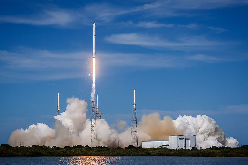 Ракета Falcon 9 теперь сможет выводить на орбиту спутники для Пентагона