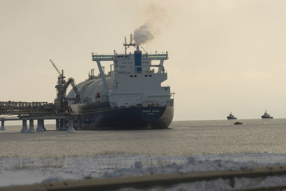 Shell заключила 20-летний контракт с «Новатэком» на покупку 0,9 млн т СПГ в год с «Ямал СПГ»