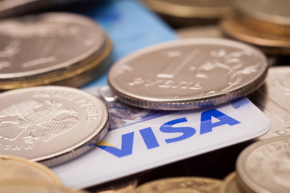 ЦБ уверяет, что получил на обработку все карты Visa, однако банкиры пока этого не заметили