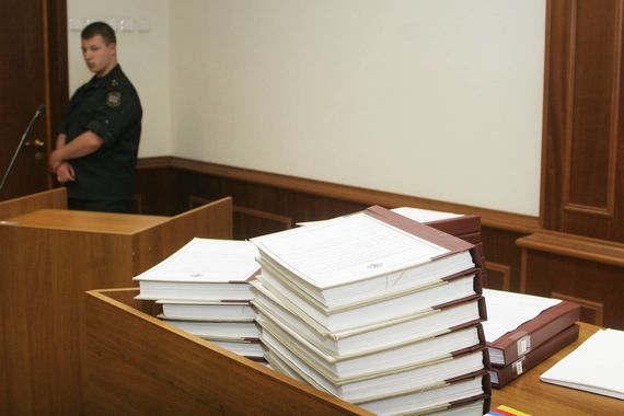 Инициатива позволяет не выделять из уголовного дела в отдельное производство материалы в отношении обвиняемых, заключивших сделку со следствием