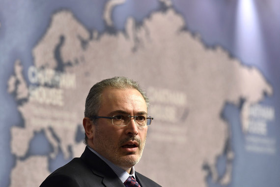Михаил Ходорковский прогнозирует столкновение России с бетонной стеной в 2025 г.