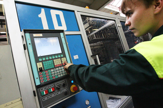 В химпроме оклады выросли на 8%
