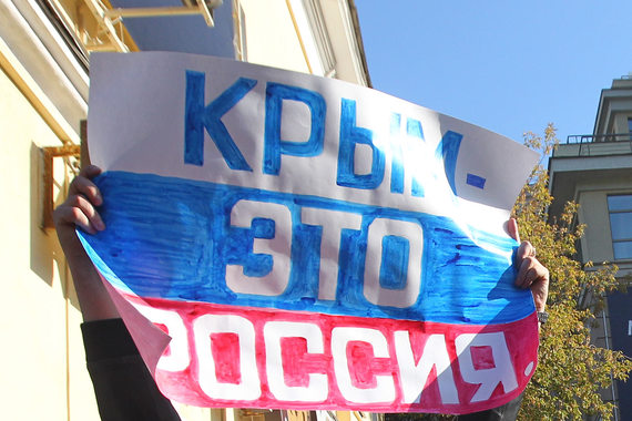 Основная развилка на предстоящих выборах – голосовать за власть, которая вернула Крым, т. е. за единороссов, или, если у тебя какие-то вопросы к власти, – за другие парламентские партии