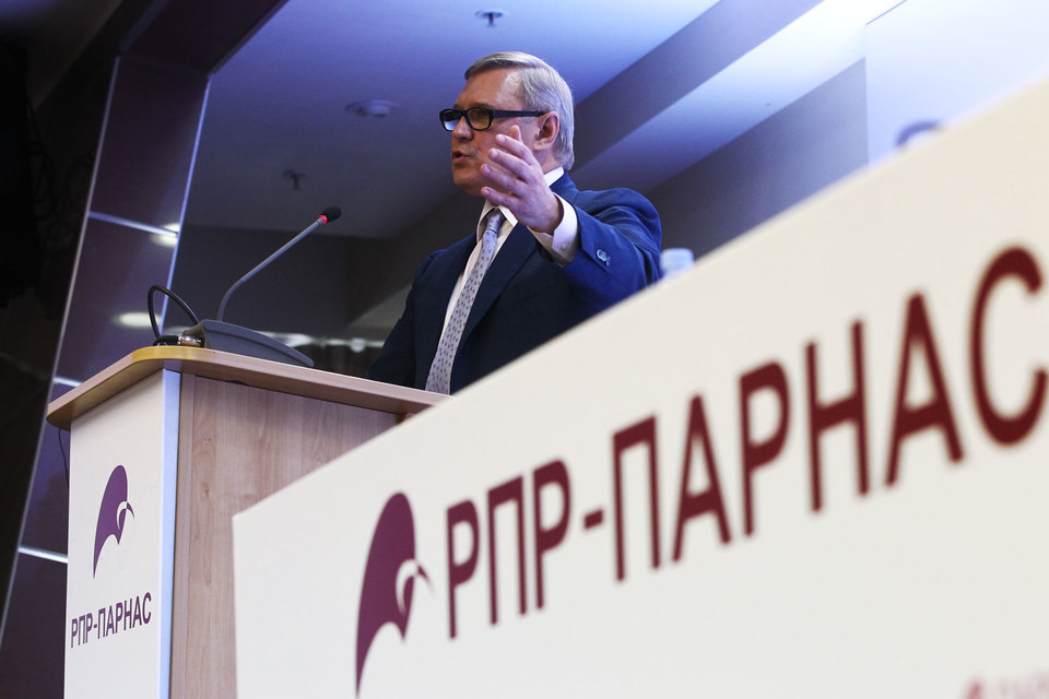 Объединяться с Партией прогресса Алексея Навального «Парнас» не будет из-за технических сложностей, которых нужно избежать перед выборами в Госдуму