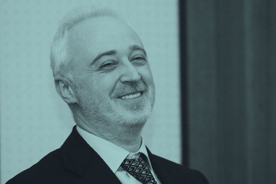 История с домашним арестом и освобождением Владимира Евтушенкова, завершившаяся передачей государству «Башнефти», подсказывает: благополучный исход возможен и для Меламеда