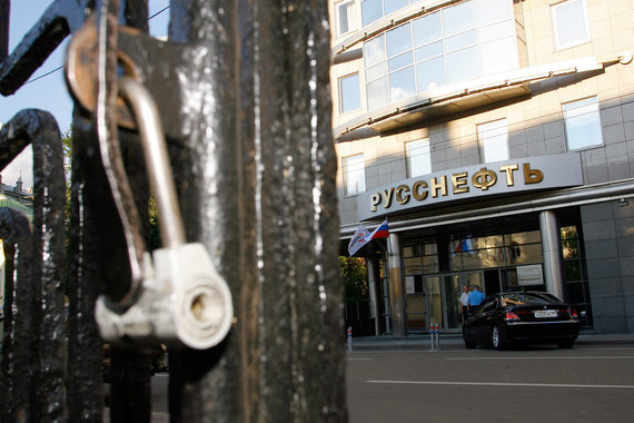 С марта 2018 г. «Русснефти» придется платить уже по $500 млн в год, а эта сумма превышает ее свободный денежный поток, говорится в сообщении Moody’s