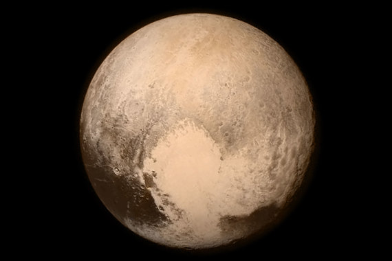Камера на New Horizons смогла сделать предварительные снимки поверхности карликовой планеты, когда станция приблизилась на расстояние 49 000 км, пишет Financial Times