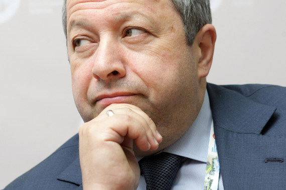 Администрация Ленобласти пытается доказать, что компания Захара Смушкина (на фото) незаконно владеет 906 га
