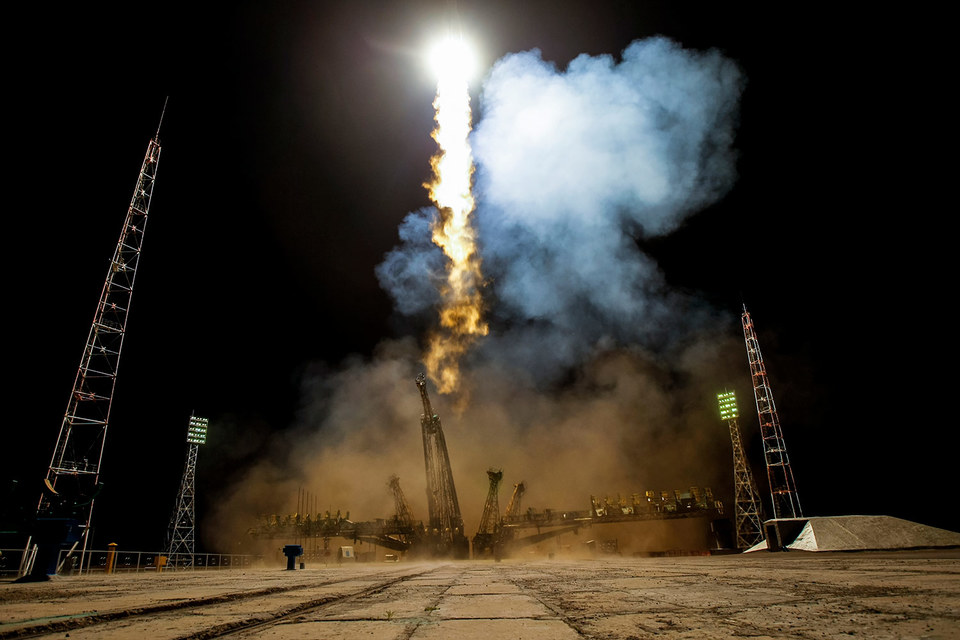 Старт ракеты-носителя «Союз-ФГ» с пилотируемым кораблем «Союз ТМА-17М» и тремя космонавтами