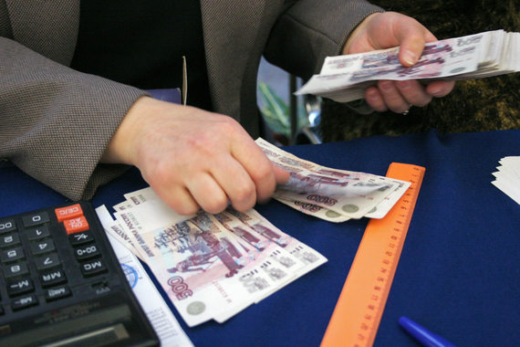 Чем выше уровень образования респондентов, тем чаще они сообщают о ведении финансового учета