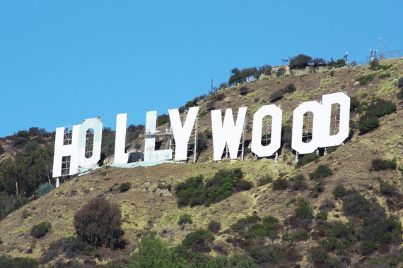 Обвинения выдвинуты против компаний Disney, NBC Universal, Paramount Pictures, Sony Pictures Entertainment, 20th Century Fox и Warner Bros. Entertainment