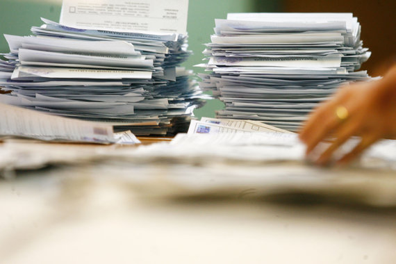 Для регистрации областного списка необходимо 10 657 подписей, в избирком «РПР-Парнас» представил 11 682 подписи