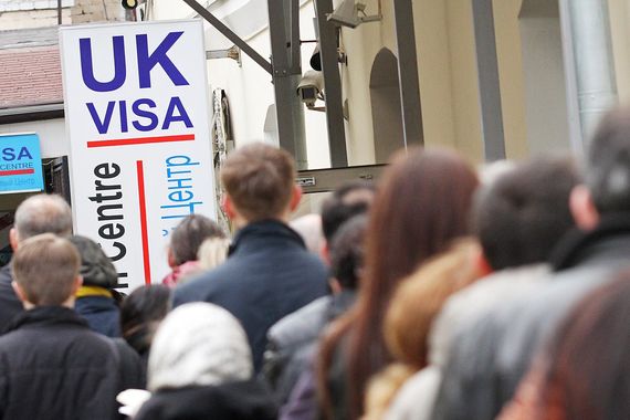 С 1 апреля 2014 г. по 31 марта 2015 г. 97% из 110 000 заявлений на выдачу визы были удовлетворены, отмечается в сообщении пресс-службы посольства