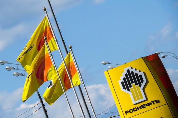 «Роснефть» рассчитывает за счет этой сделки повысить экономическую и производственную эффективность в части оказания услуг по нефтеотдаче пластов, внутрискважинных работ и цементирования скважин