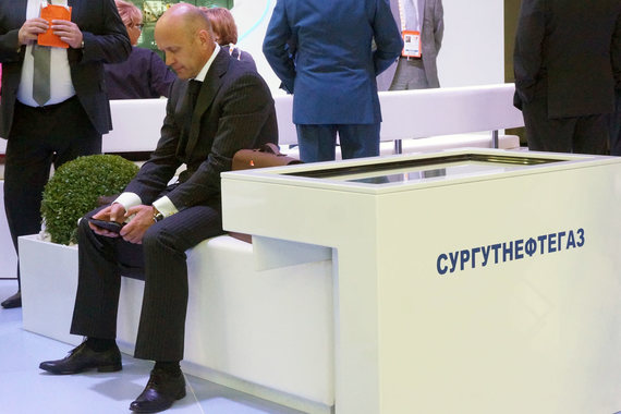Единственным акционером этого фонда является другой пенсионный фонд – некоммерческая организация (НКО) «Сургутнефтегаз»