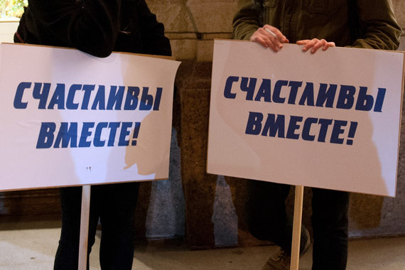 Политолог Алексей Макаркин: «Все-таки трагедия трагедией, но куда-то мы пришли – россияне считают, что, загуляв в 1990-е гг., мы пришли к великой стране, вернули Крым, у нас выросло самосознание»
