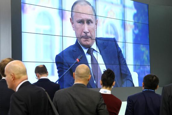 Лишь 31% опрошенных верят, что президент получает от своего окружения «полную и достоверную информацию»