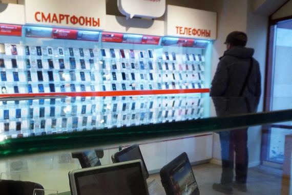 Собственные продажи смартфонов в розничной сети МТС в Петербурге в первом полугодии 2015 г. выросли на 28% в штуках и на 29% в рублях, сообщает пресс-служба Северо-Западного филиала МТС