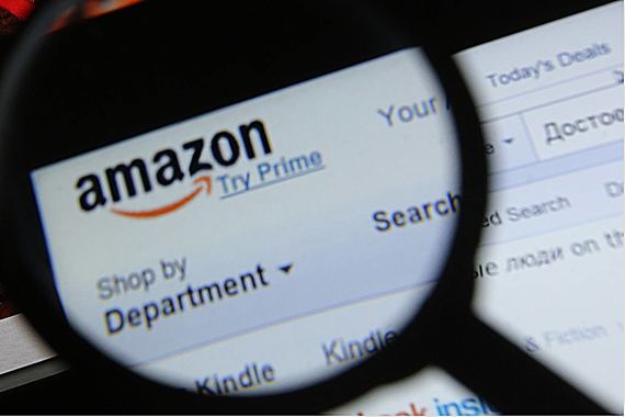 Авторы в своем письме регулятору обвиняют Amazon в том, что она регулярно блокирует или ограничивает продажи тысяч книг на своем сайте