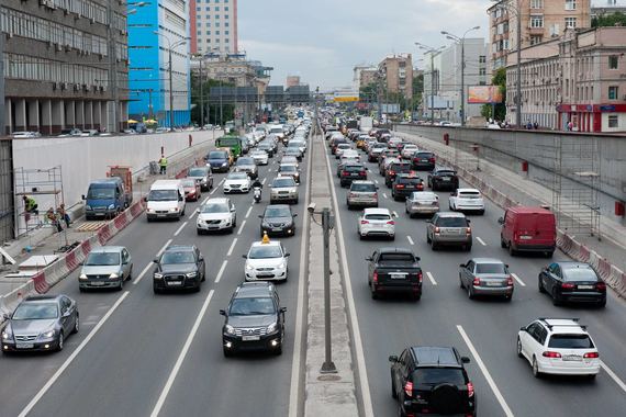 По данным Минпромторга, благодаря этим мерам поддержки в 2015 г. было продано более 303 000 автомобилей