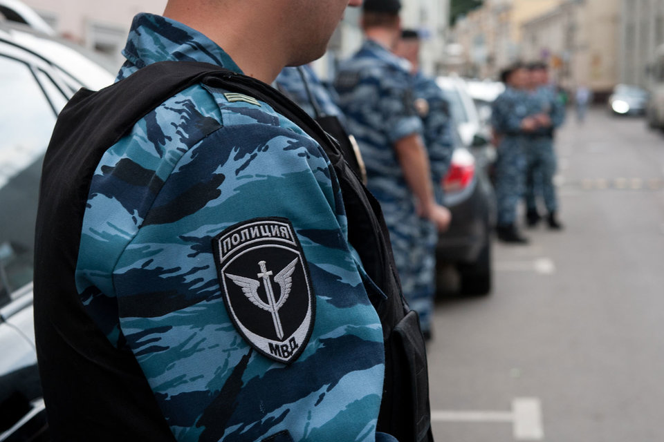 По данным МВД, в 2012-2014 гг. РАО перевело на баланс этих компаний имущество на сумму 557 млн руб., после чего три из четырех компаний были ликвидированы