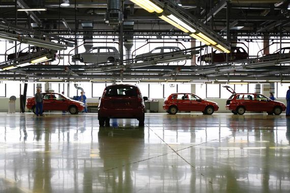 Из-за падения рубля себестоимость сборки автомобилей на «АвтоВАЗе» сейчас меньше 250 евро
