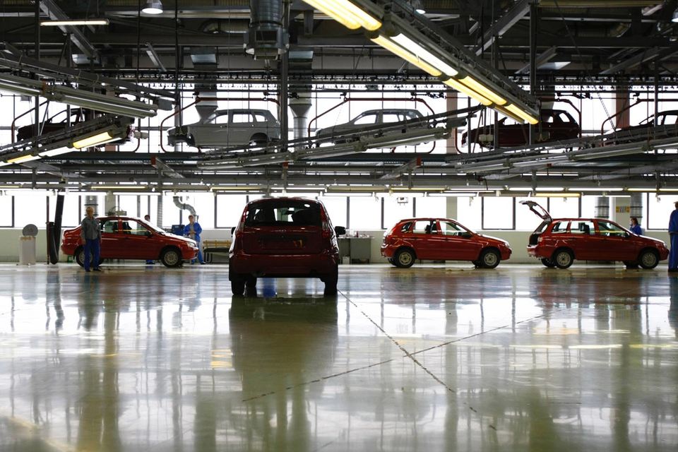 Из-за падения рубля себестоимость сборки автомобилей на «АвтоВАЗе» сейчас меньше 250 евро