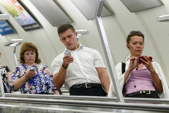 Пассажиры московского метро активно пользуются мобильным доступом в интернет