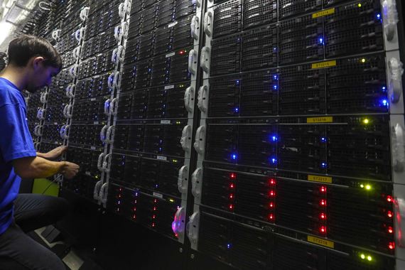 Чтобы хранить и обрабатывать данные россиян в России, иностранным интернет-компаниям приходится арендовать мощности российских дата-центров