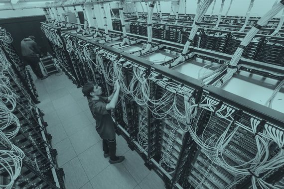 Роскомнадзор разъяснил, что худшие опасения участников рынка – им вообще запретят обмениваться данными россиян с заграницей! – беспочвенны