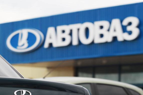 Всего у «АвтоВАЗа» сейчас 348 дилеров в России