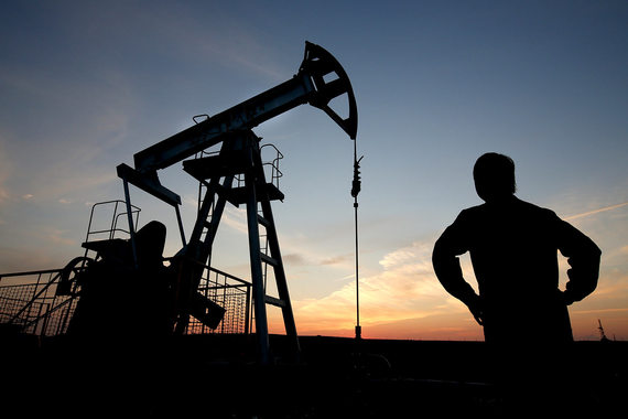 Низкие цены на нефть приведут к значительному сокращению добычи в странах, не входящих в ОПЕК