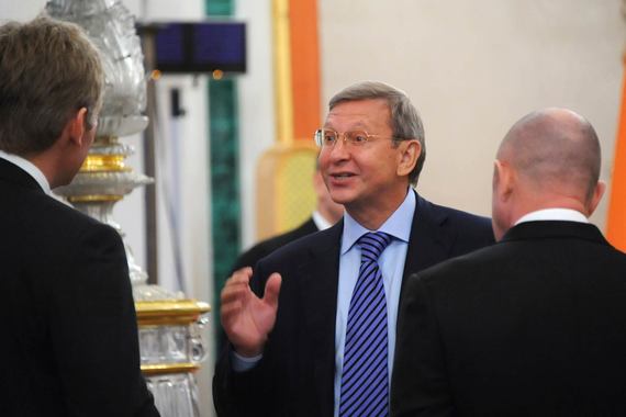 Владимир Евтушенков пока не определился с тем, вкладываться ли в финансовый сектор